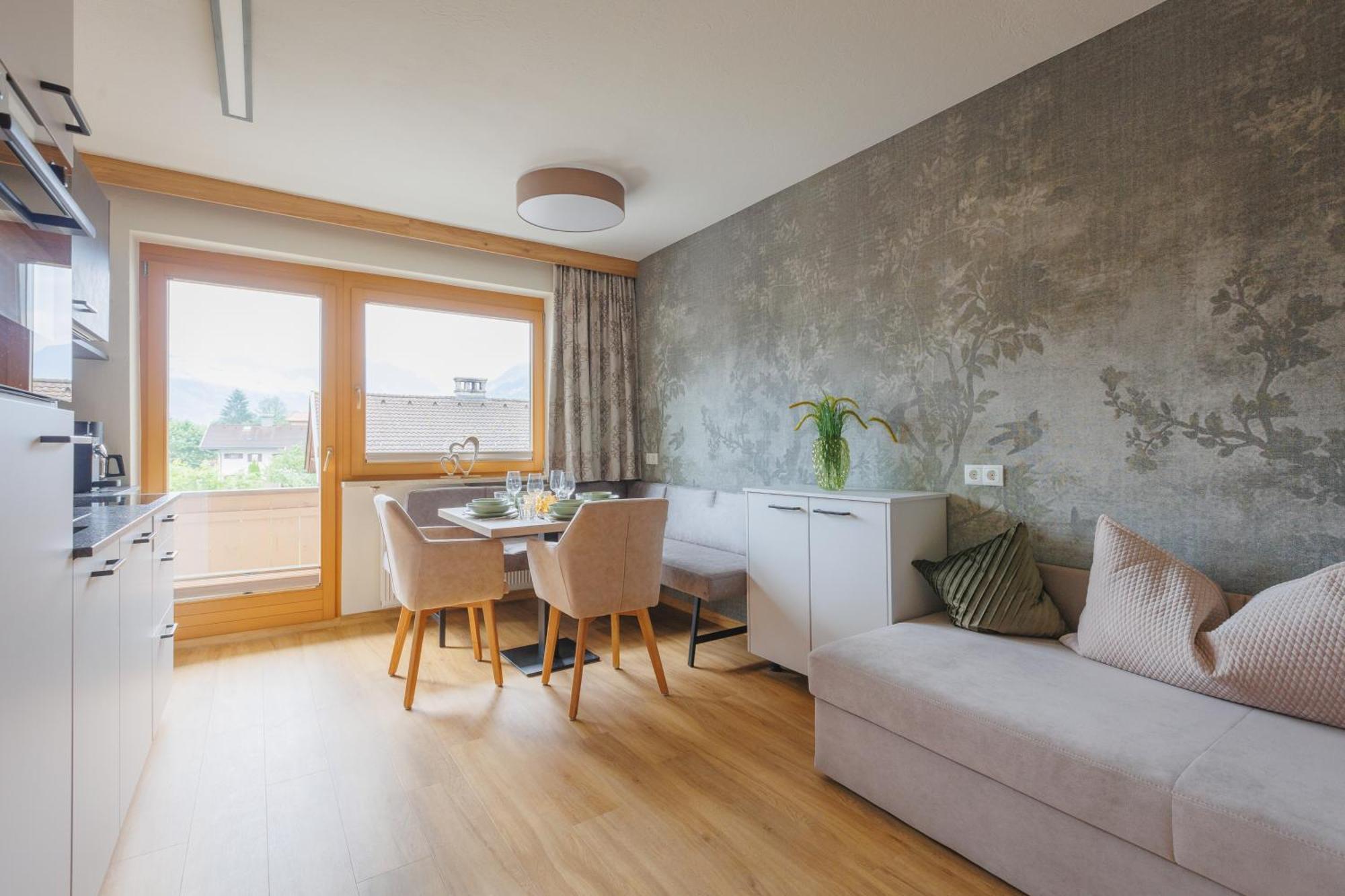 Hin&Weg Das Aparthotel Ried im Zillertal Exterior foto